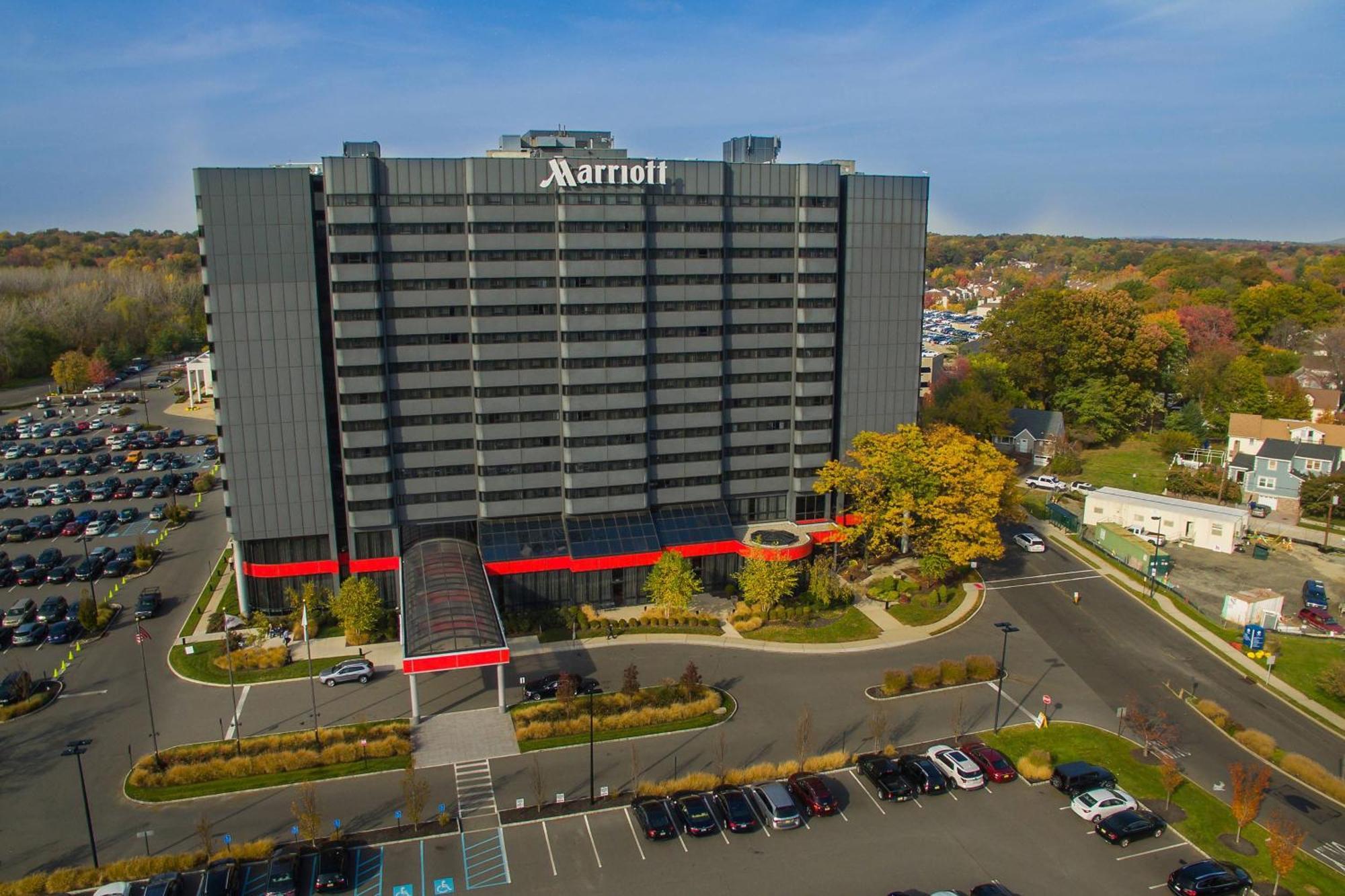 Teaneck Marriott At Glenpointe Hotel Exterior photo